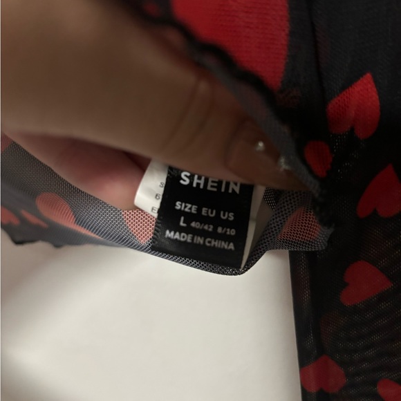 Mesh top with hearts ❤️ - Picture 3 of 3